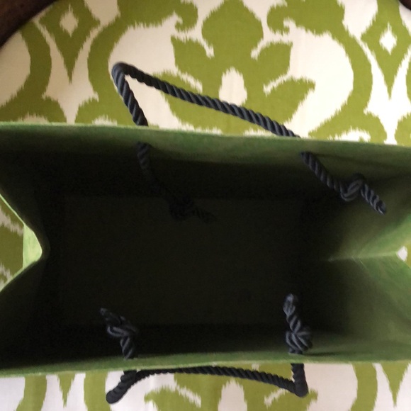 Authentic Gucci from Italy paper bag. - Picture 4 of 9